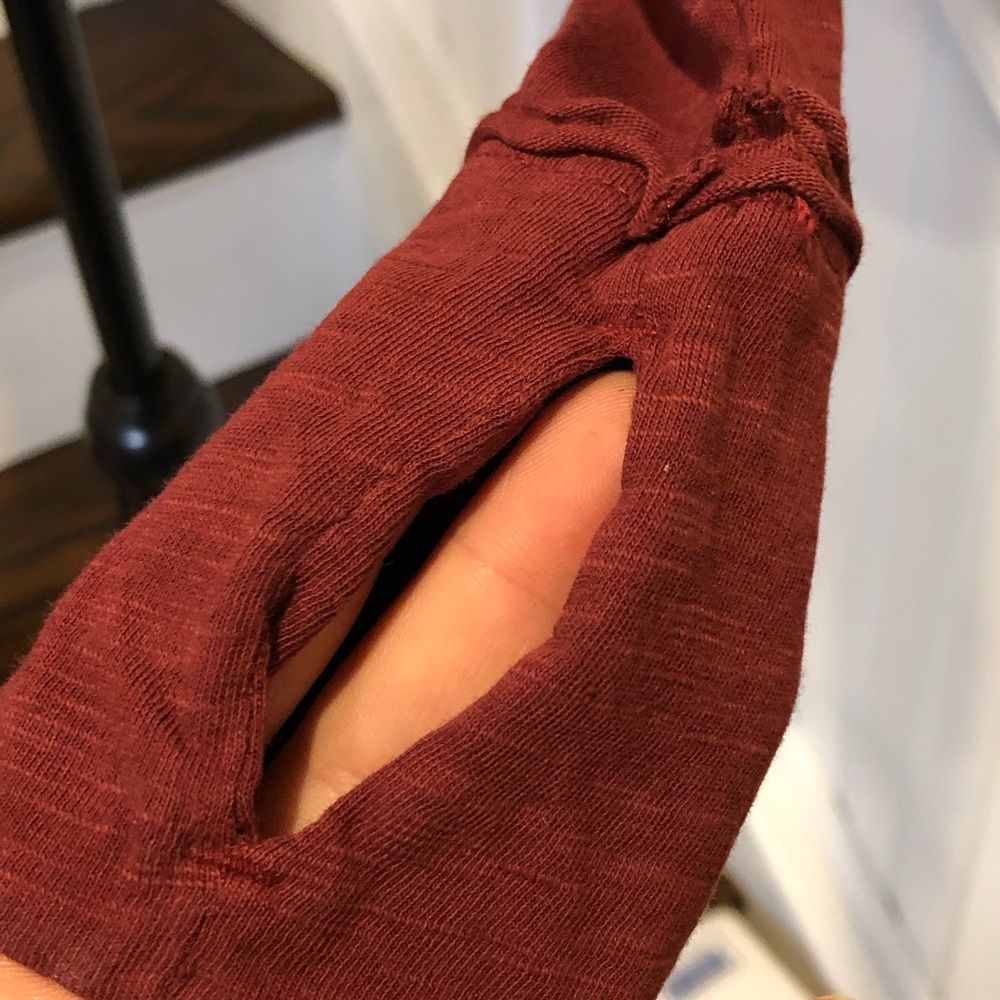FREE PEOPLE Queen Pomegranate Maroon Round Hem Long Sleeve Thumb Holes Tunic NWT - Picture 5 of 13